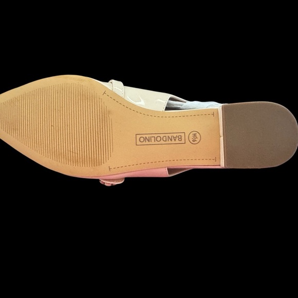 Bandolino Cream Patent Slingback Flats - Picture 2 of 7